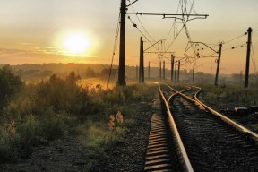 开云集团中国官网-“西甲豪门鏖战，积分榜第一悬念逐步拉开”，西甲豪门友谊赛